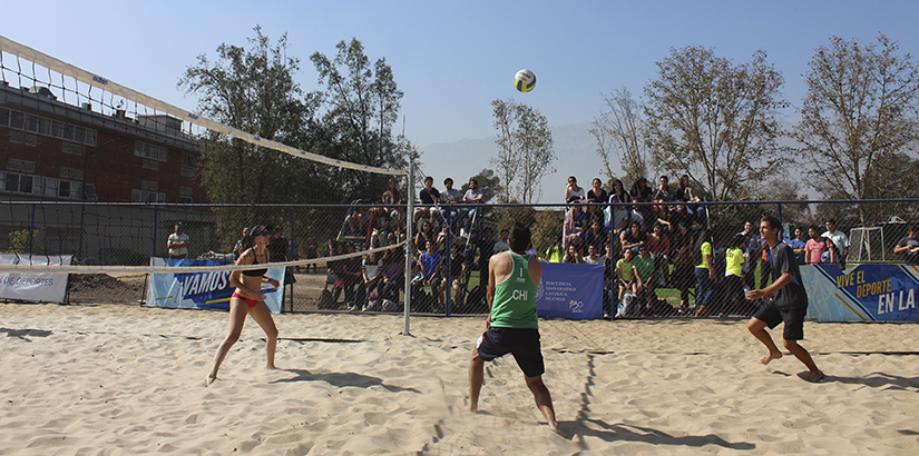 Se inaugura cancha de beach volley en San Joaquín