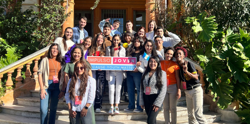 Organización estudiantil Odontomóvil obtiene premio Impulso Joven, de UNESCO